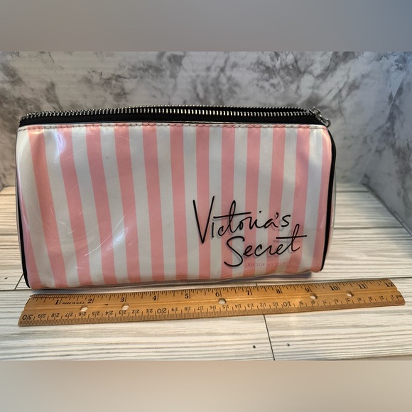 Victoria Secret cosmetic bag and wallets - Picture 3 of 8